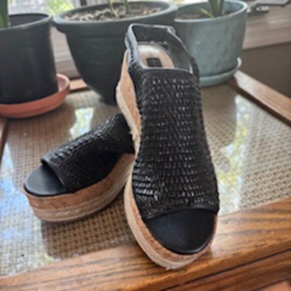 Steve Madden Black Summer Wedge Sandals - Picture 1 of 8
